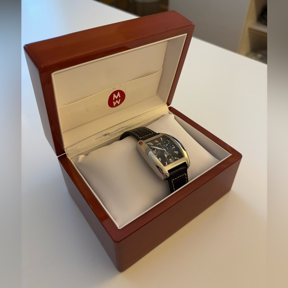 MICHELE Urban Watch